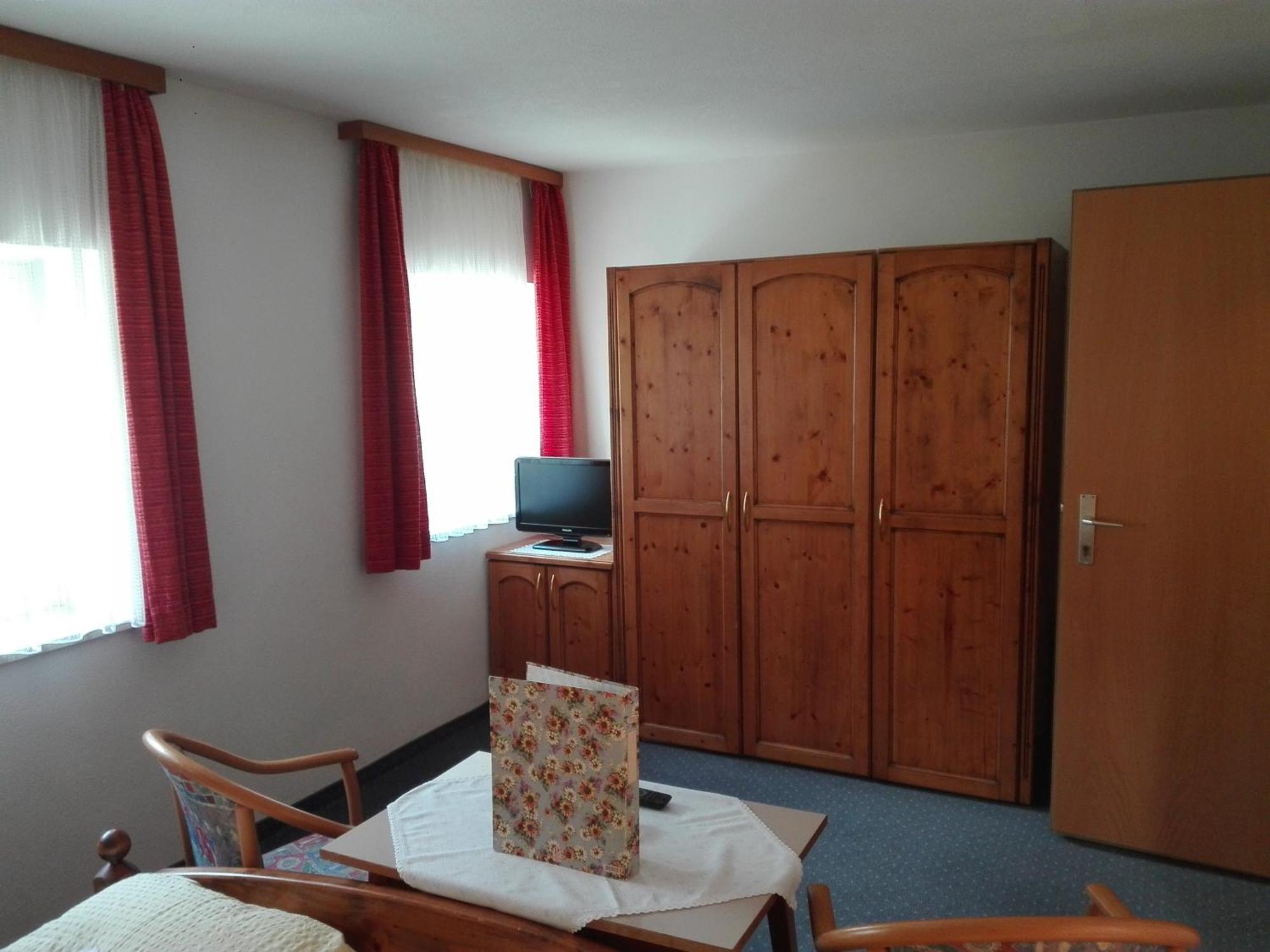 Hotel Haselried Tirolo Bagian luar foto