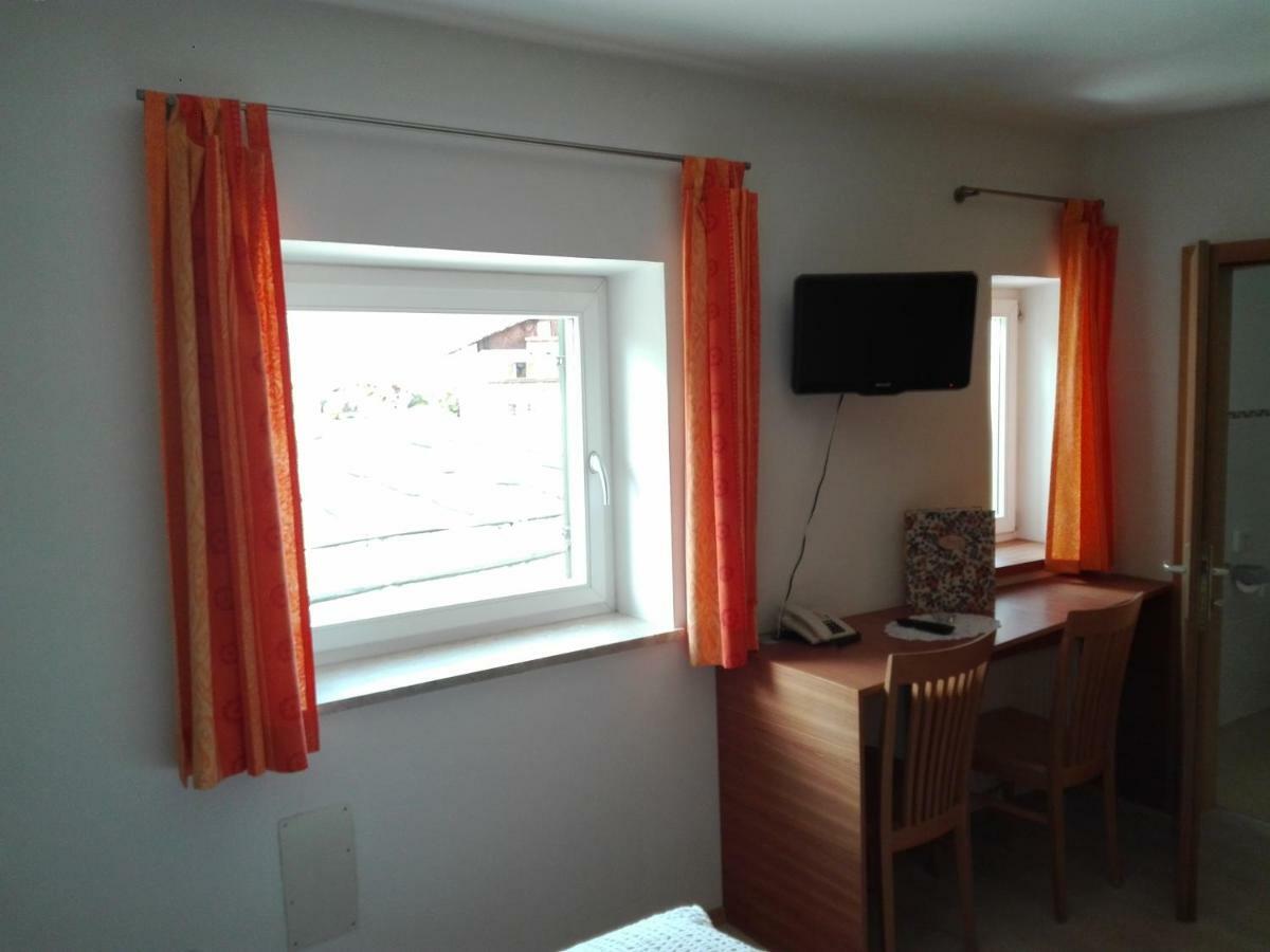 Hotel Haselried Tirolo Bagian luar foto