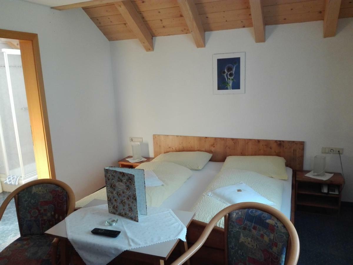 Hotel Haselried Tirolo Bagian luar foto